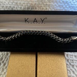 Men key jewelers bracelet stainless steel 8 in long